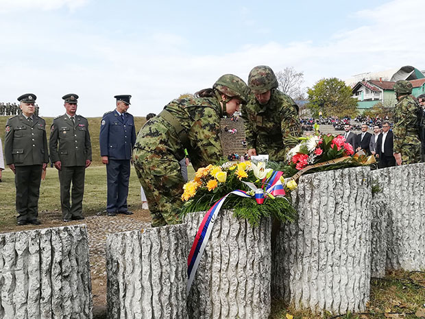 СЕЋАЊЕ И ОПОМЕНА: У Краљеву обележена 77. годишњица фашистичког злочина (Фото)